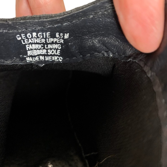 Artisan By Zigi Woman’s Georgie Leather Ankle Boots Size 6.5. Black 1 1/2” Heels - Picture 6 of 8